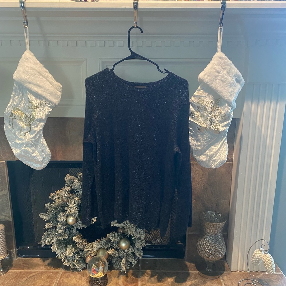Gorgeous Bob Mackie top NWOT
